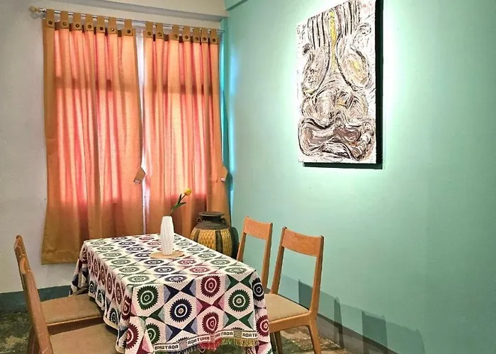 Хостел Cozy Gallery At Chinatown *
